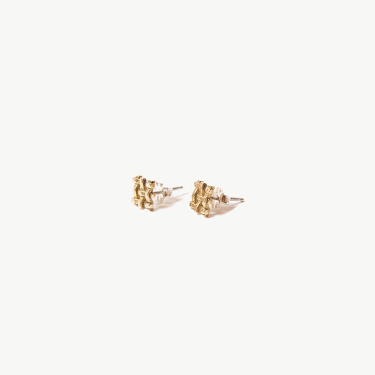 Crosshatch Studs