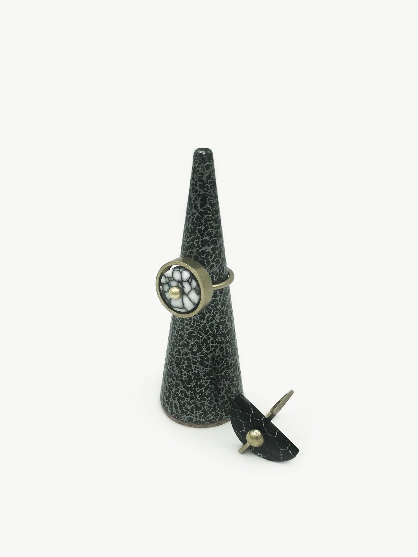 Black Hammered Steel Ring Cone