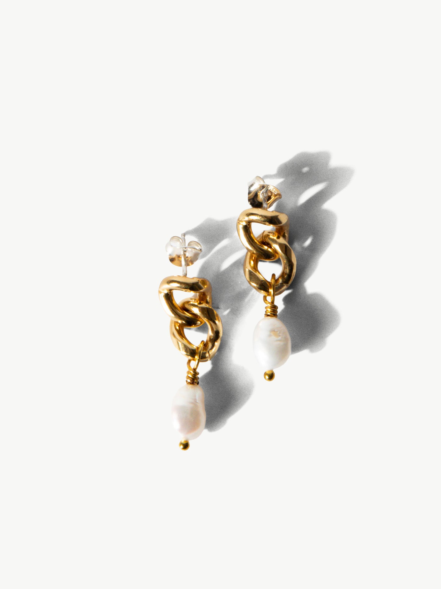Pearl Link Stud Earring