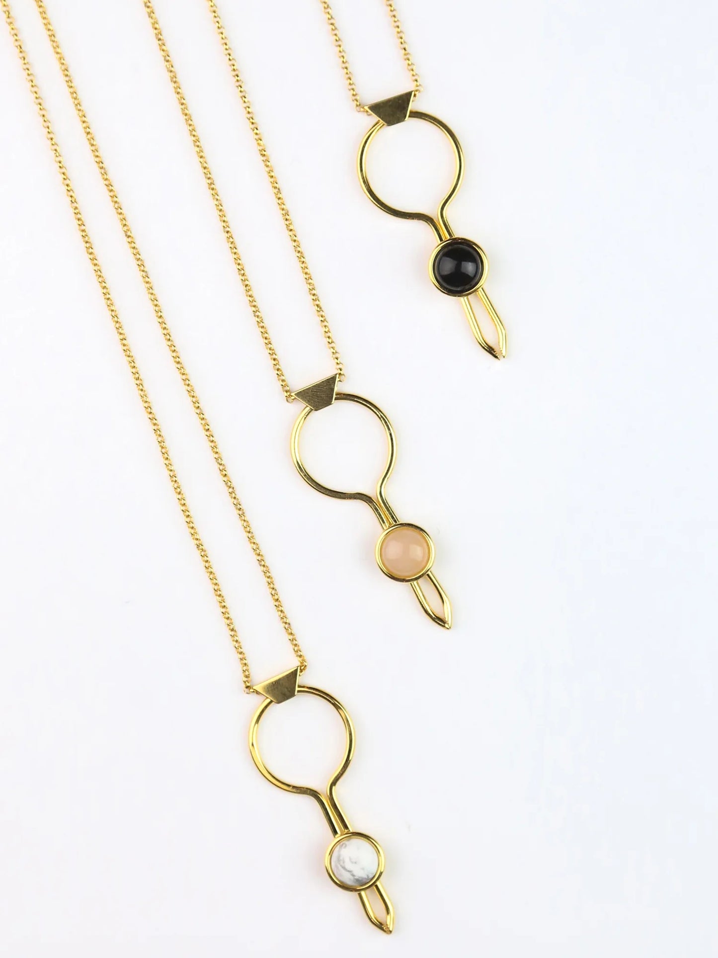 Stoned Circle Necklace in White Howlite
