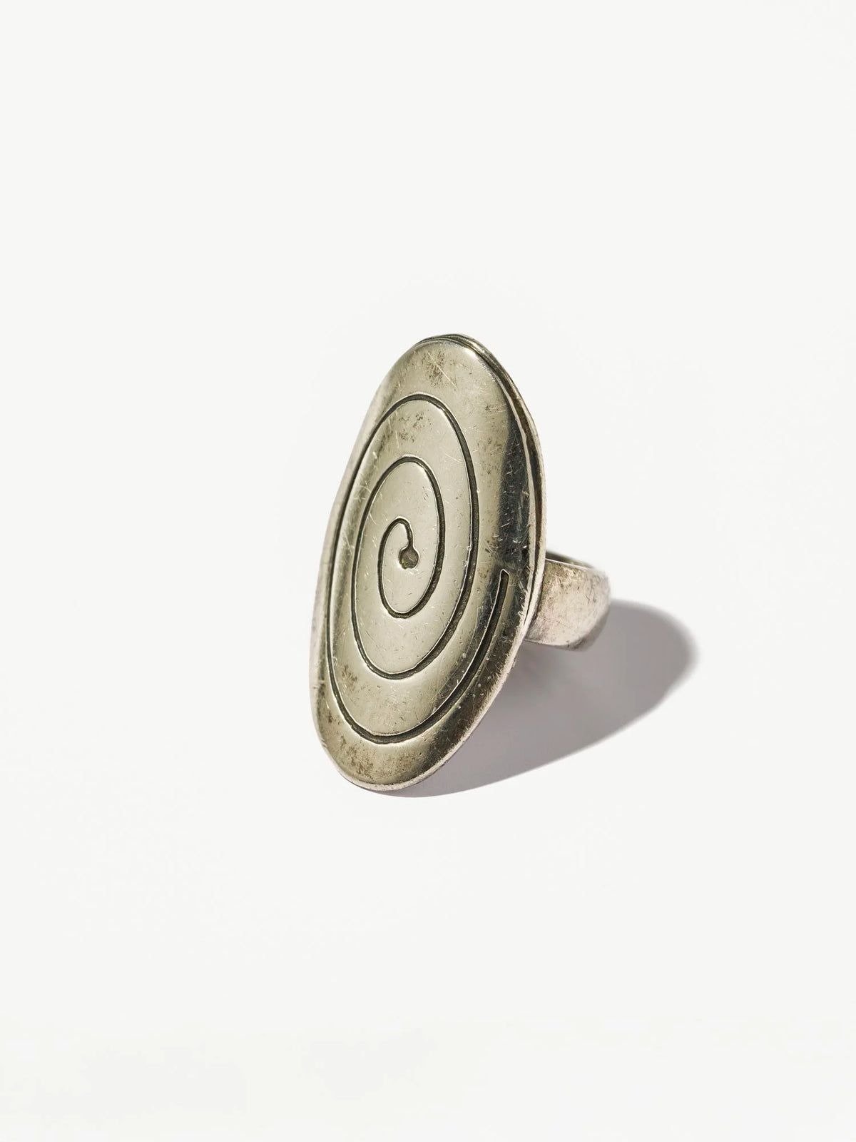 Vintage Sterling Silver Spiral Shield Ring (size 5)
