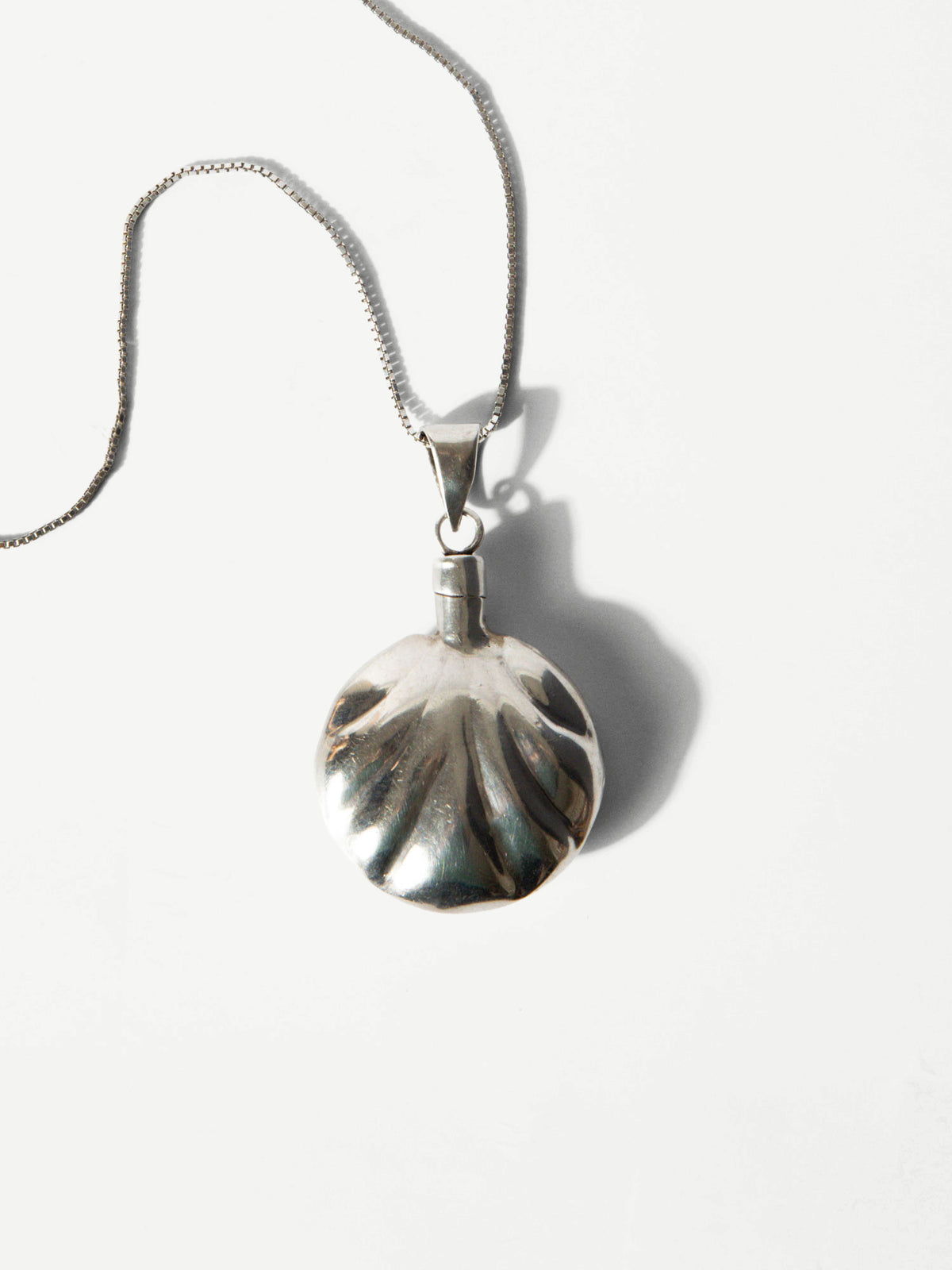 Vintage Sterling Shell Motif Vessel Necklace